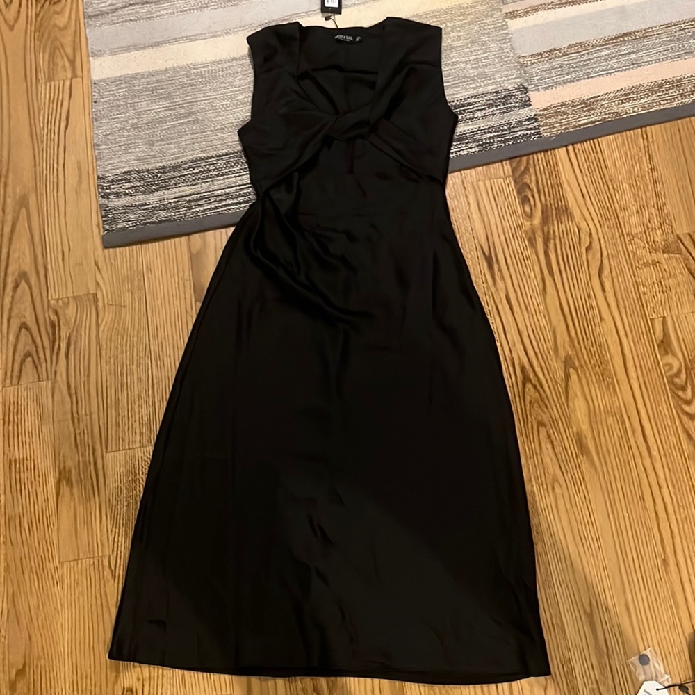 Nasty Gal Peep Detail Black MIDI dress! NWT size 8